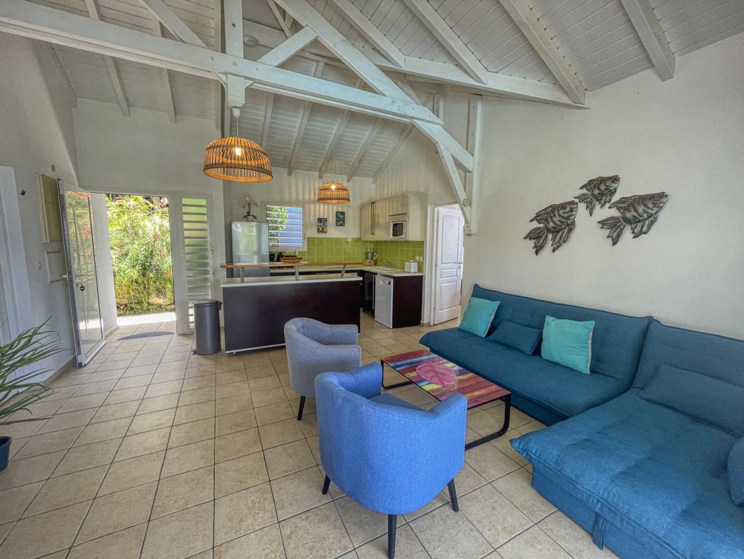 6.Location villa piscine Sainte Anne Guadeloupe_Salon